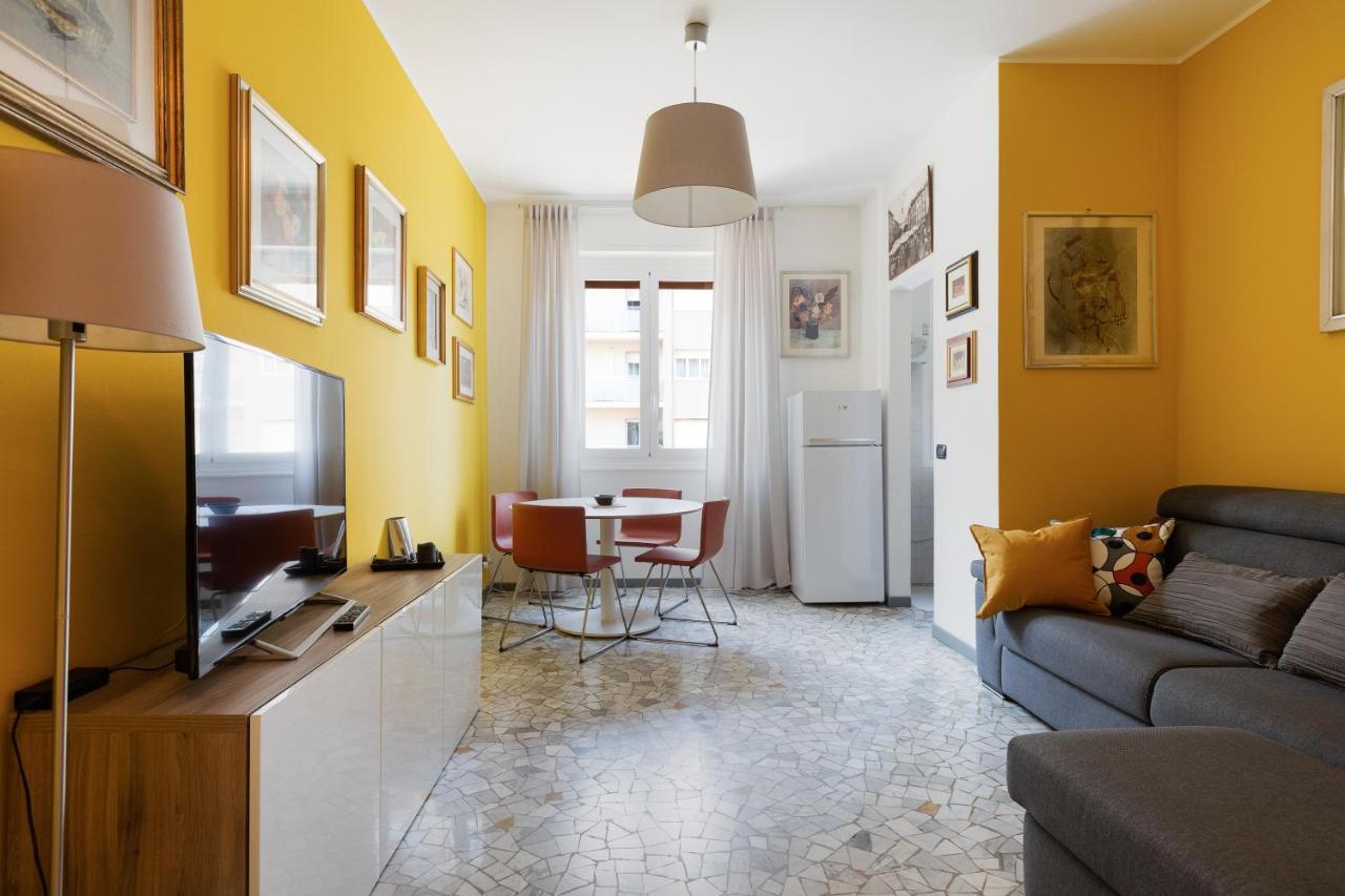 Apartment With Balcony - 50 M Far From M1 Pasteur Milan Exterior photo